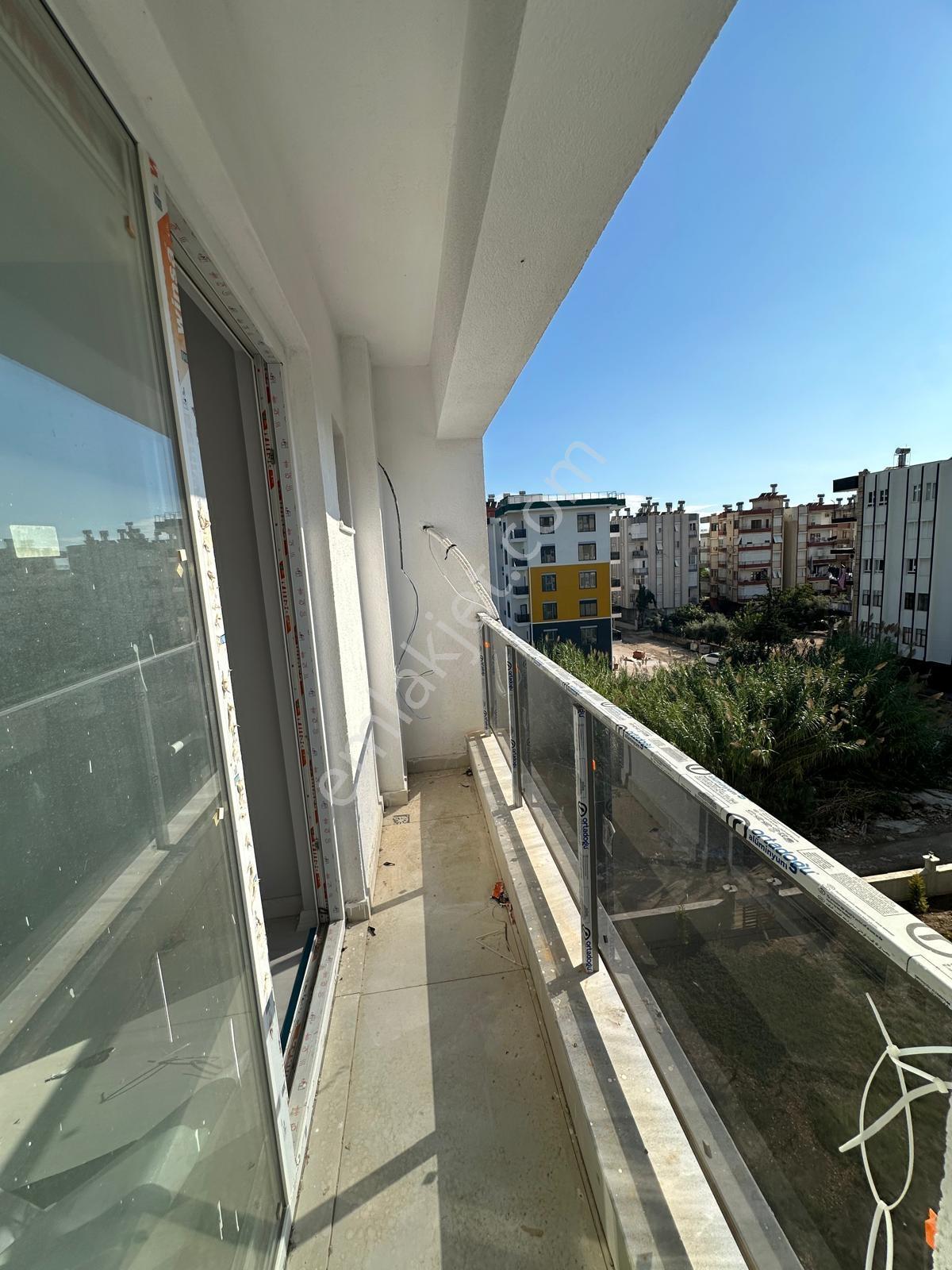 Gökhan Gökdemir'den Site İçerisinde Havuzlu Satılık 2+1 Daire — fotoğraf 19