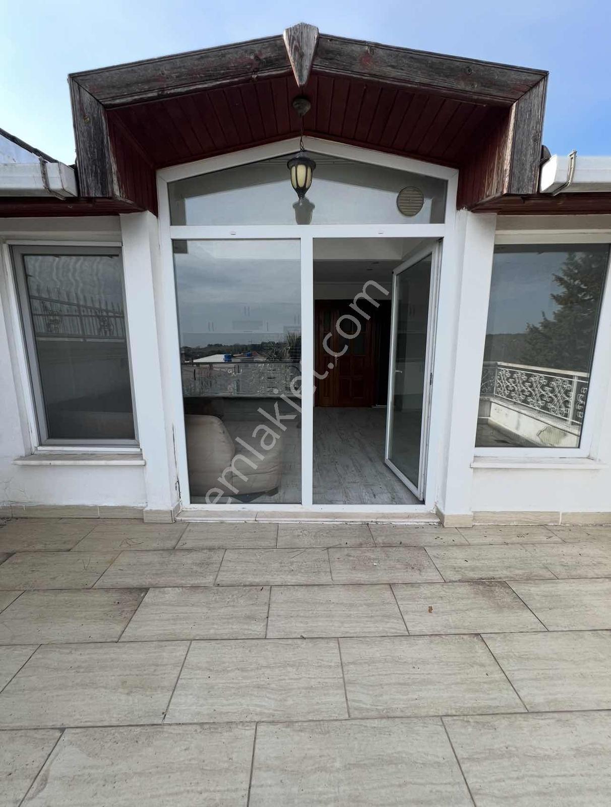 Florya Basınköy'de Satılık Ormana Açılan Bahçeli Villa — fotoğraf 8