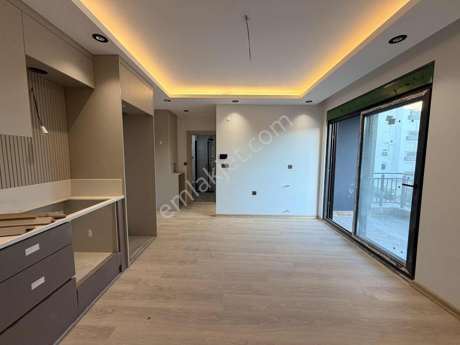 Muhteşem Konumda/ultra Lüks/ Geniş 1+1 Arakat 50m2 — fotoğraf 2