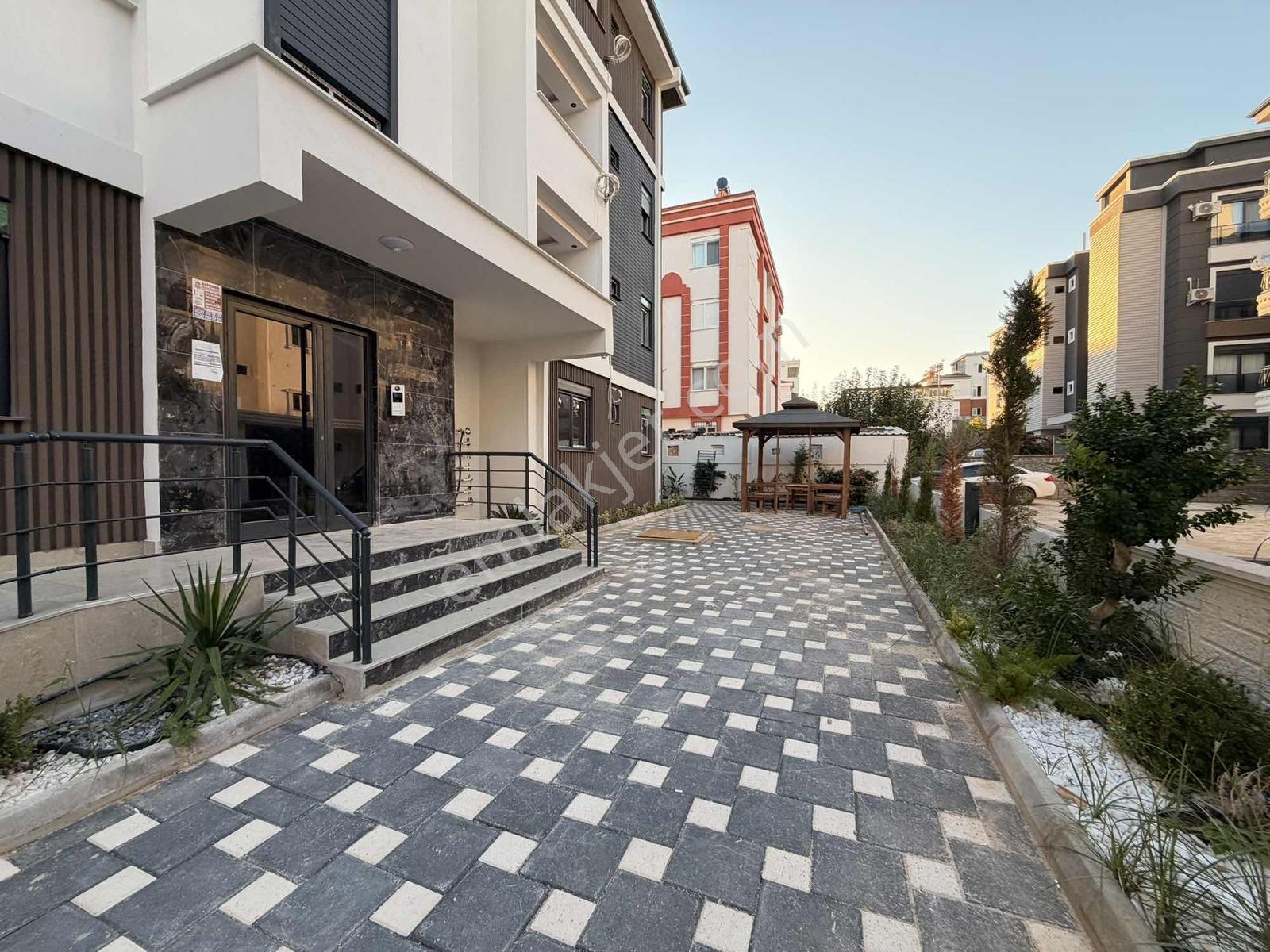 Muhteşem Konumda/ultra Lüks/ Geniş 1+1 Arakat 50m2 — fotoğraf 16