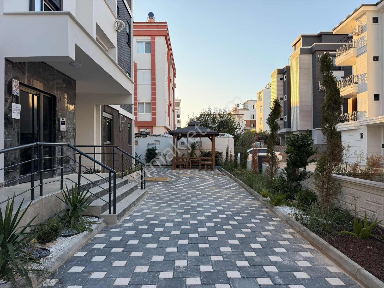 Muhteşem Konumda/ultra Lüks/ Geniş 1+1 Arakat 50m2 — fotoğraf 19