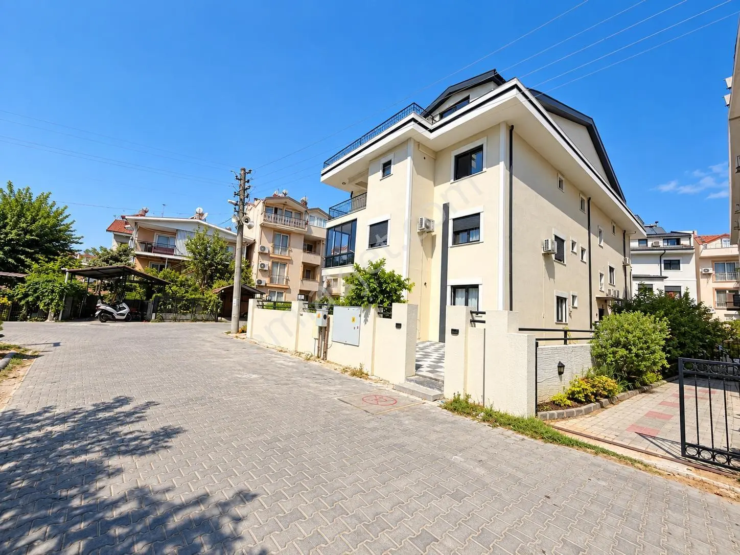 Fethiye Merkezde Yeni Binada Satılık Şık Dubleks Daire