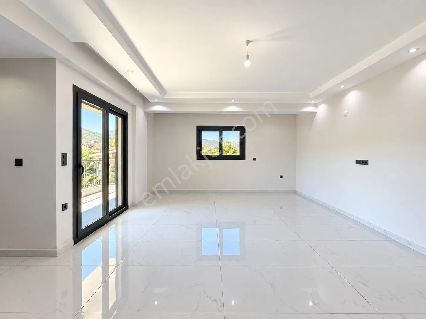 Fethiye Merkezde Yeni Binada Satılık Şık Dubleks Daire — fotoğraf 2