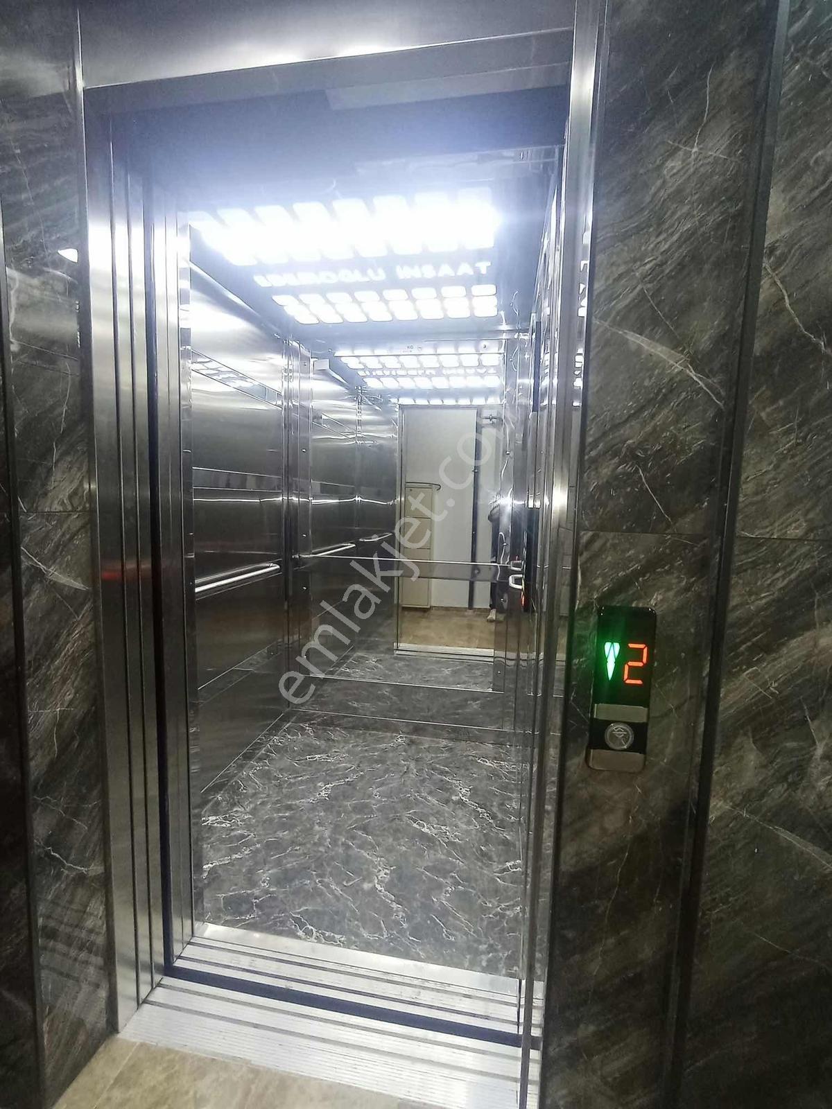 Avcılar Ünıversıte Mahallesı'nde Satılık 2 + 1 Daıre — fotoğraf 6