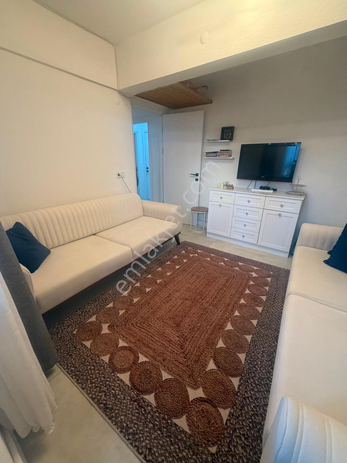 Badavut Koyunda Denize 100m İçi Yenilenmiş Bahçeli Satılık Daire — fotoğraf 14
