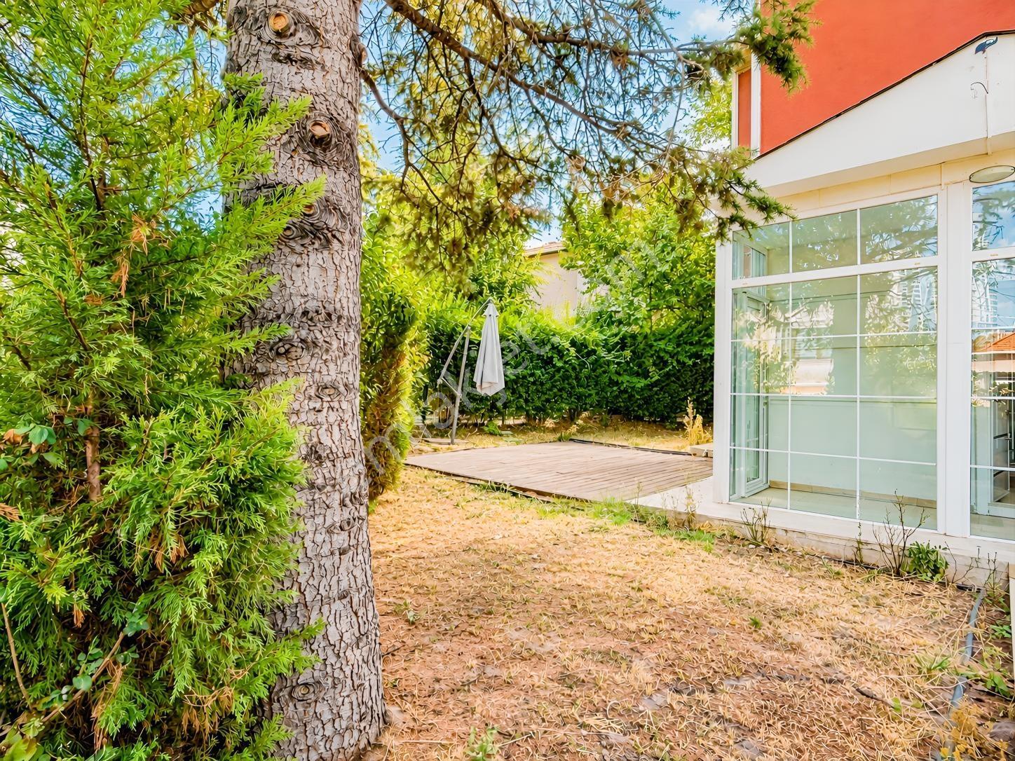Beytepe Sitede Satılık 4+1 Bahçeli Villa Otoparklı Ebeveyn Banyo