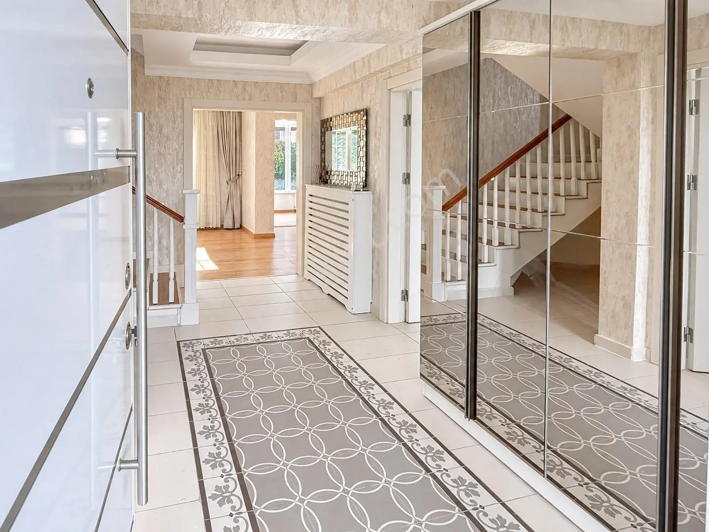 Beytepe Sitede Satılık 4+1 Bahçeli Villa Otoparklı Ebeveyn Banyo — fotoğraf 6