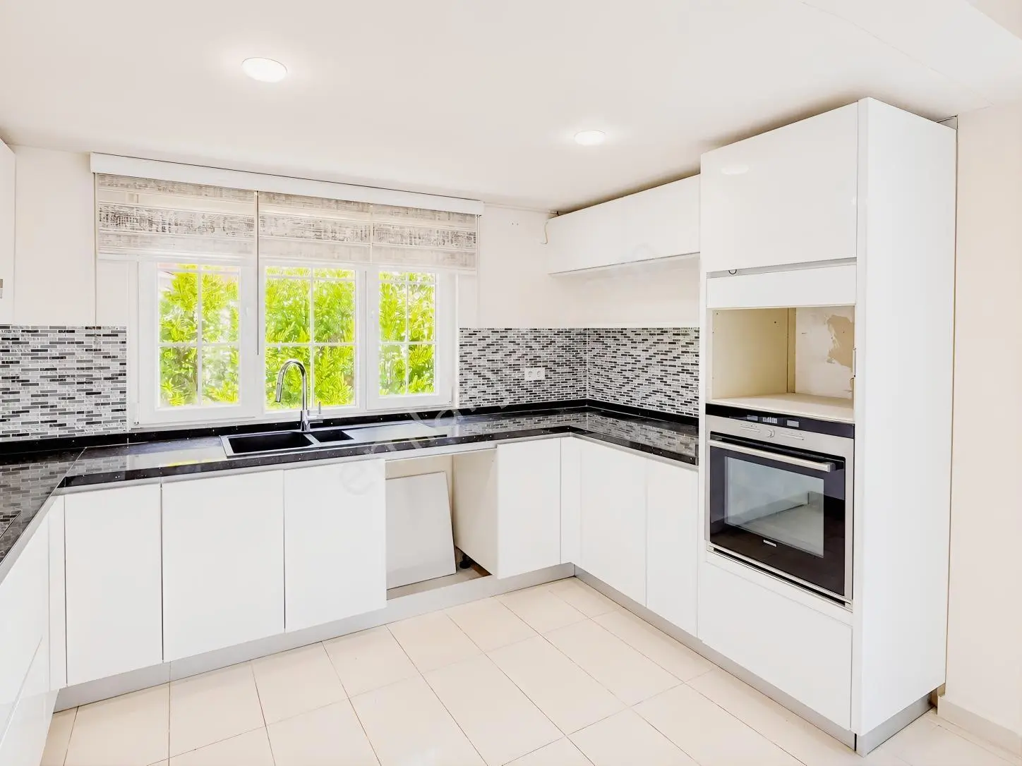 Beytepe Sitede Satılık 4+1 Bahçeli Villa Otoparklı Ebeveyn Banyo — fotoğraf 13