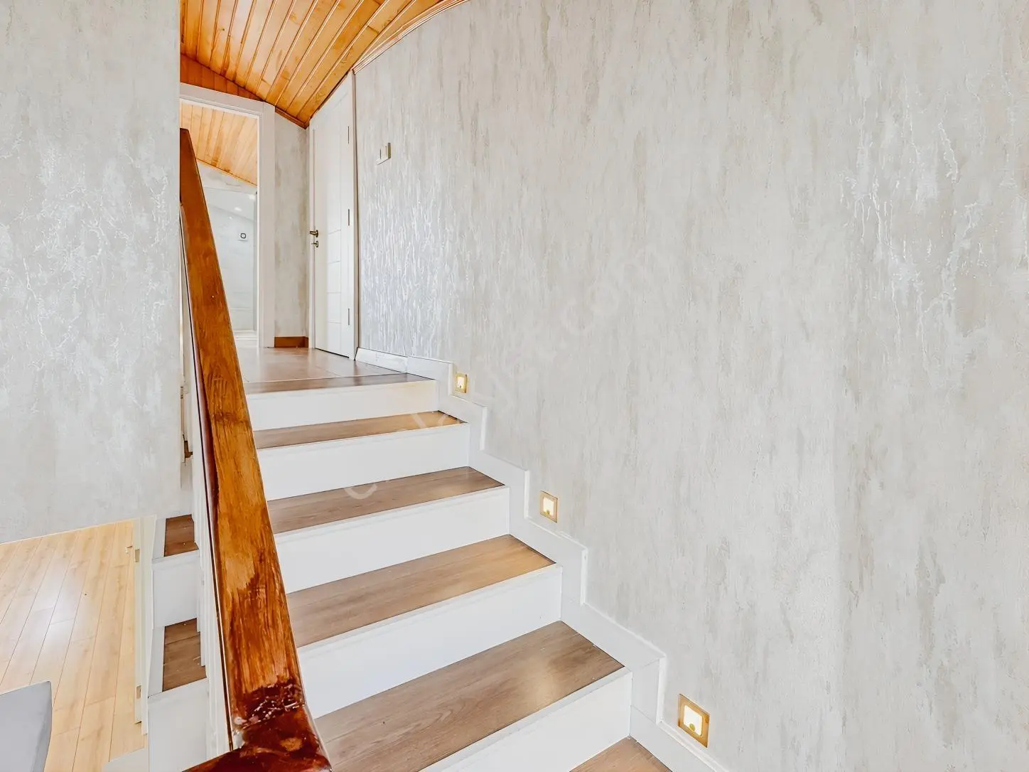 Beytepe Sitede Satılık 4+1 Bahçeli Villa Otoparklı Ebeveyn Banyo — fotoğraf 36