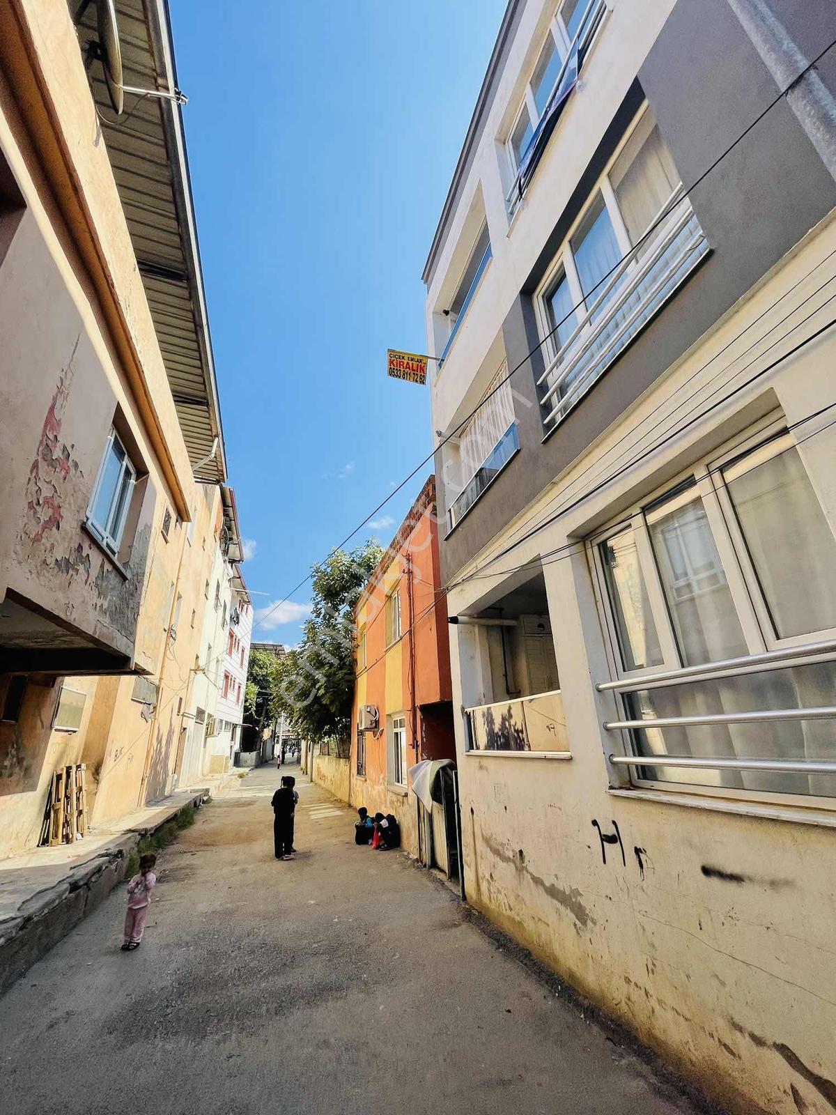 Torbalı Atatürk Mahallesinde 2+1 Balkonlu Aydınlık Ferah Daire — fotoğraf 2