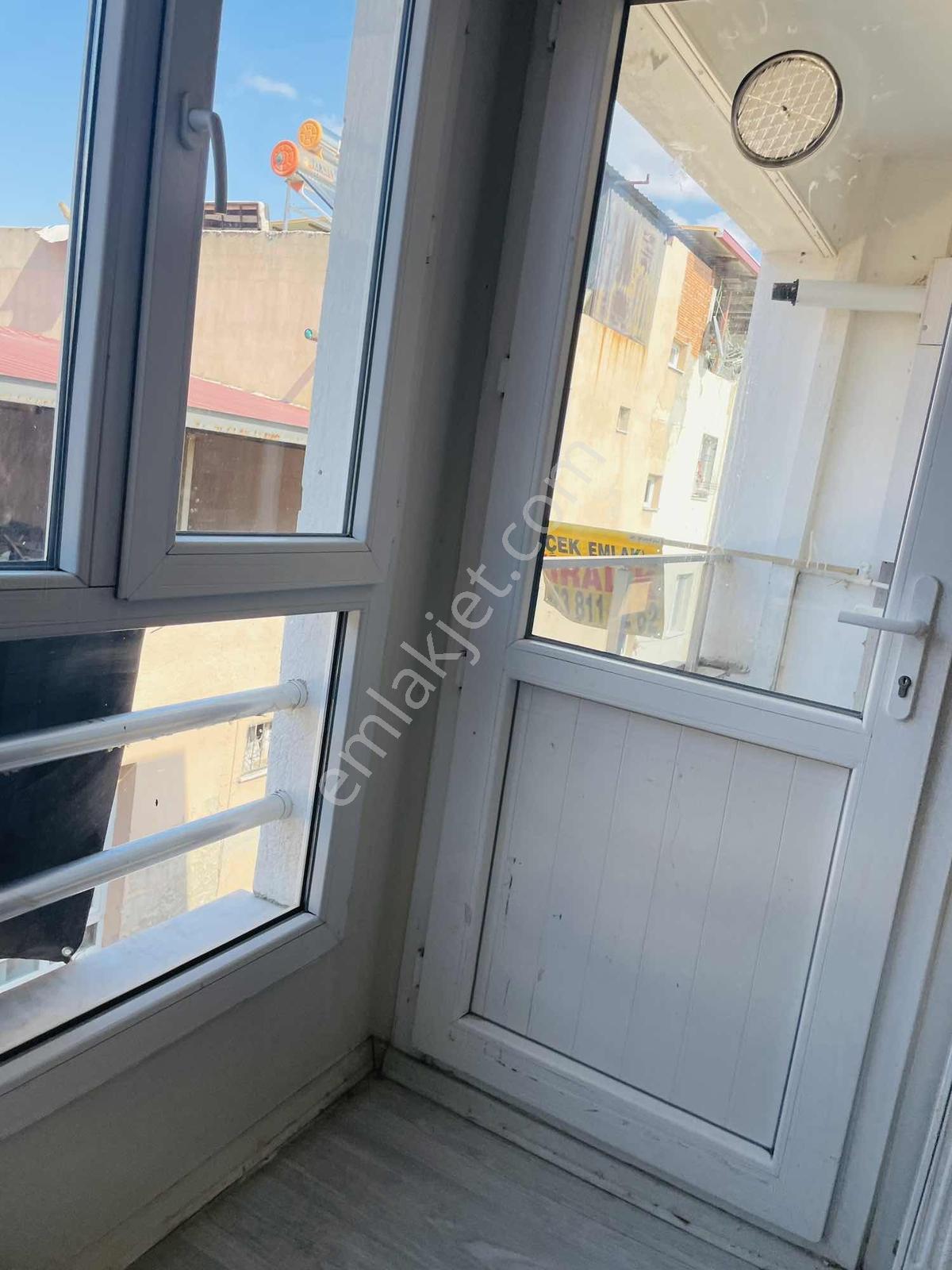 Torbalı Atatürk Mahallesinde 2+1 Balkonlu Aydınlık Ferah Daire — fotoğraf 10