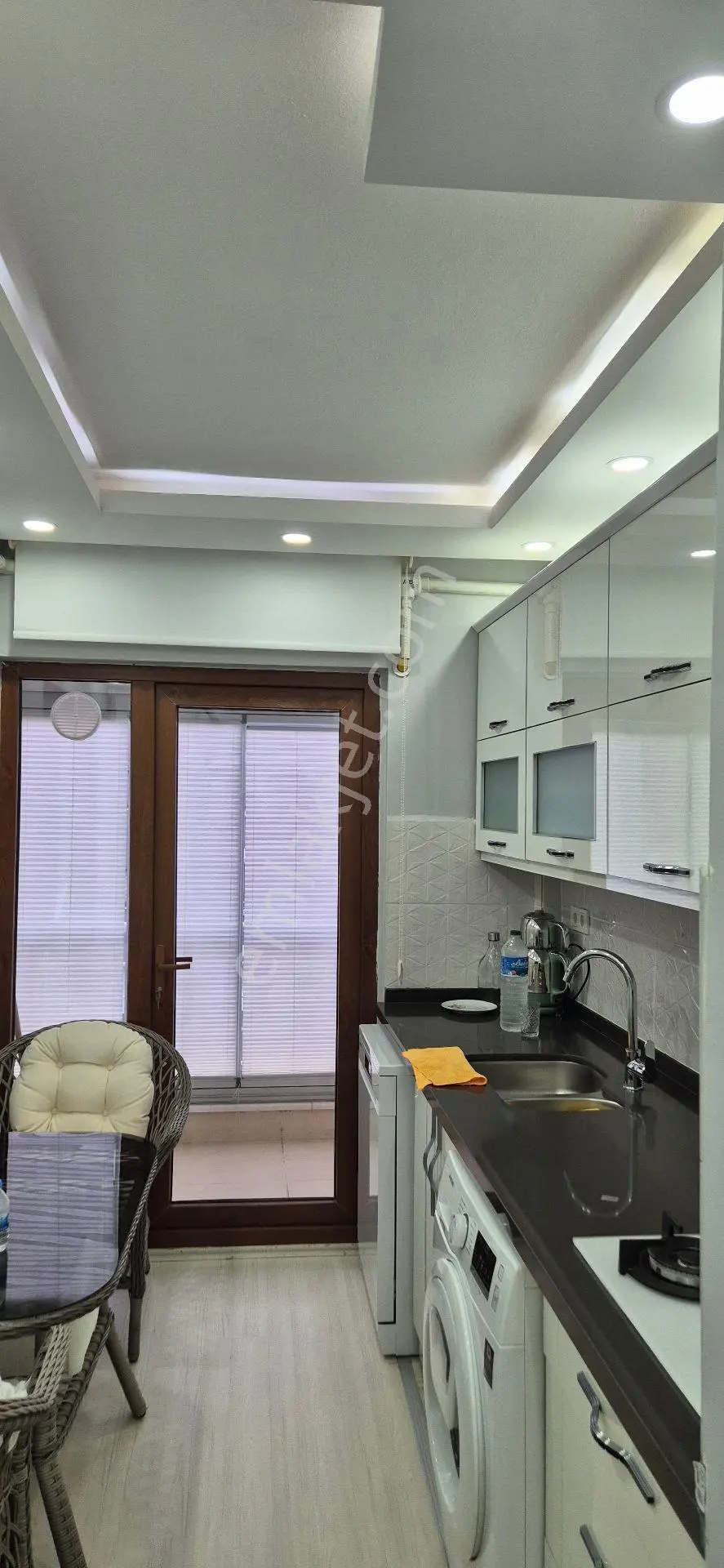 Öztürkler Gayrimenkulden Trabzon Ortahisar Karşıyaka Mah 110m2 3+1 3.kat Yeni Yapılmış Satılık Daire — fotoğraf 2