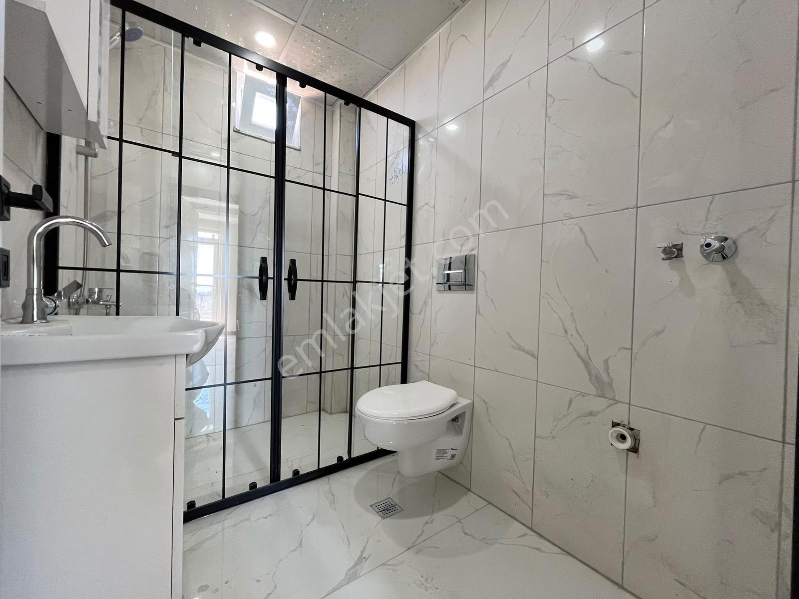 Tramvayın Yakını Mükemmel Konumda Lüx 2+1 Daire! — fotoğraf 3