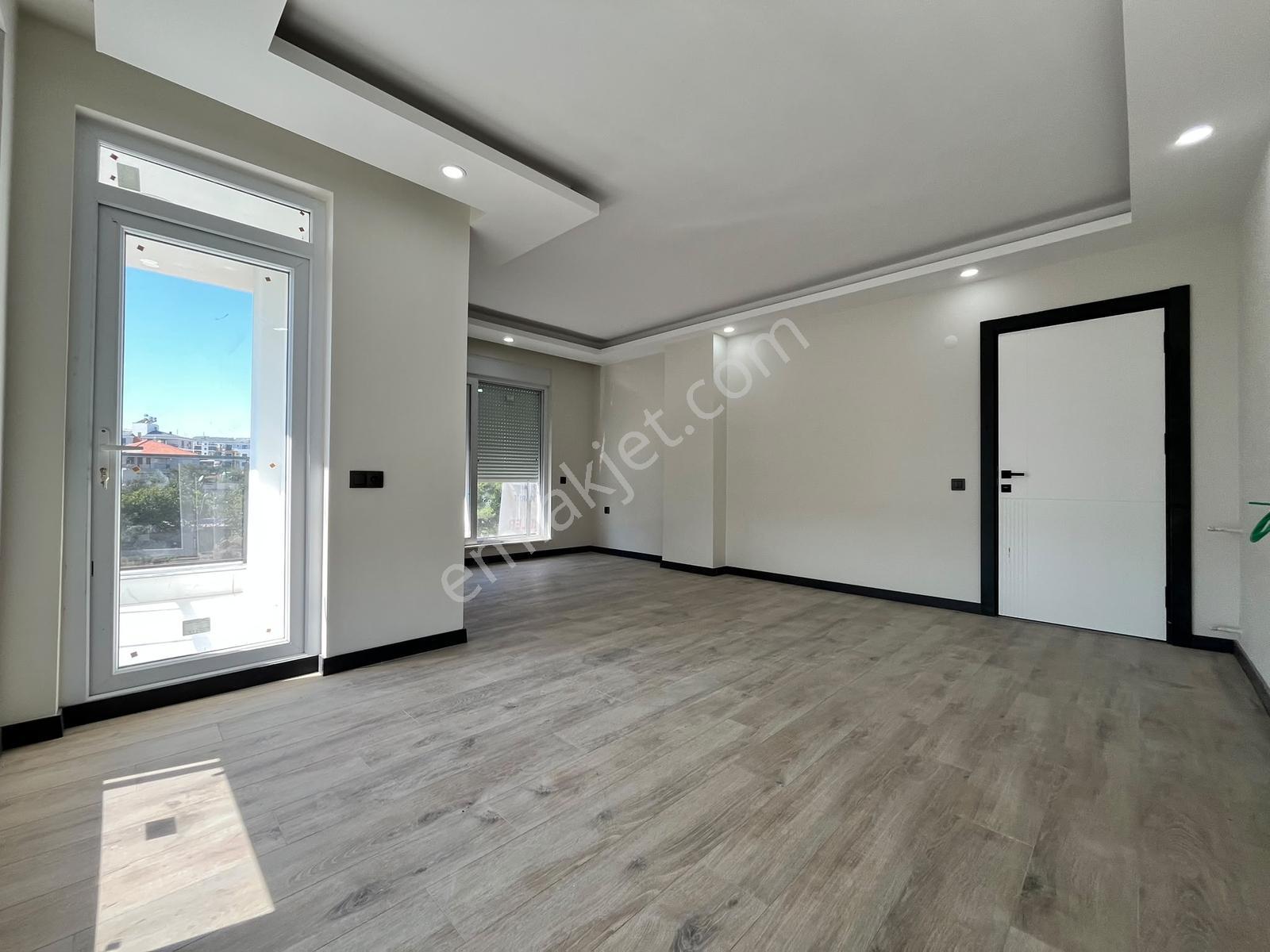Tramvayın Yakını Mükemmel Konumda Lüx 2+1 Daire! — fotoğraf 6