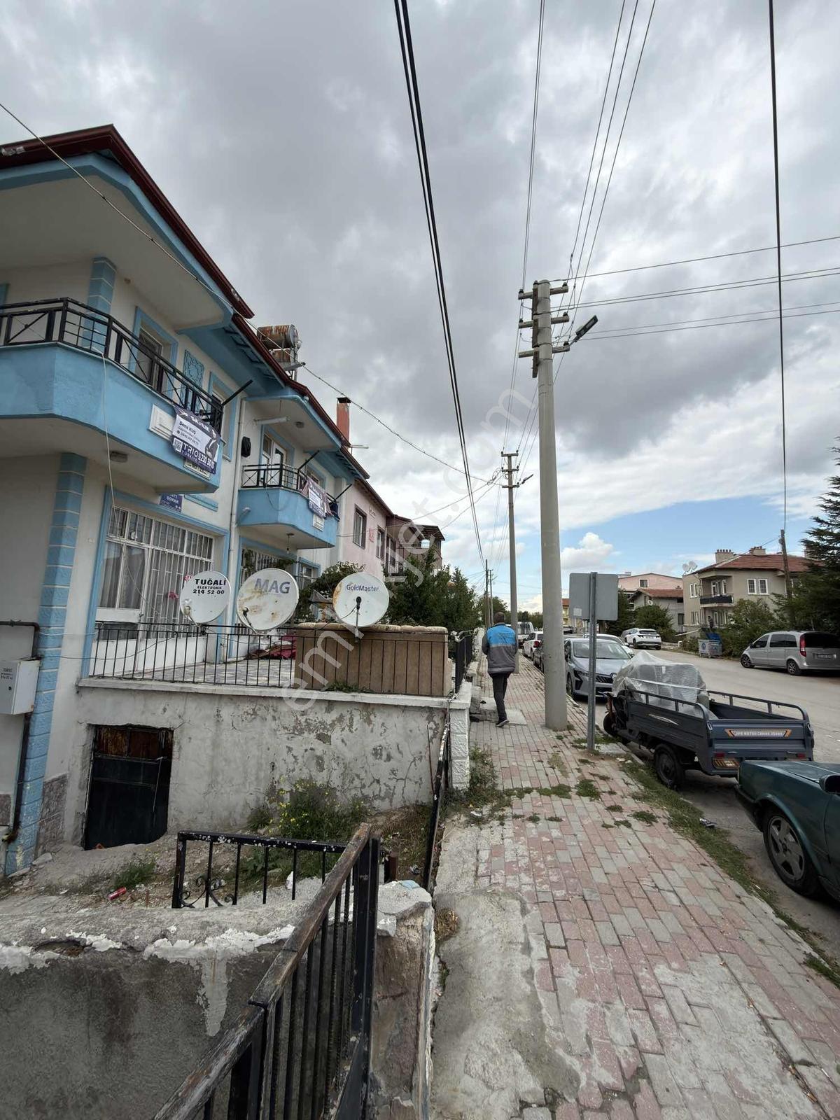 *trio Gayrimenkulden Karşıyakada Komple Satılık Bina* — fotoğraf 3