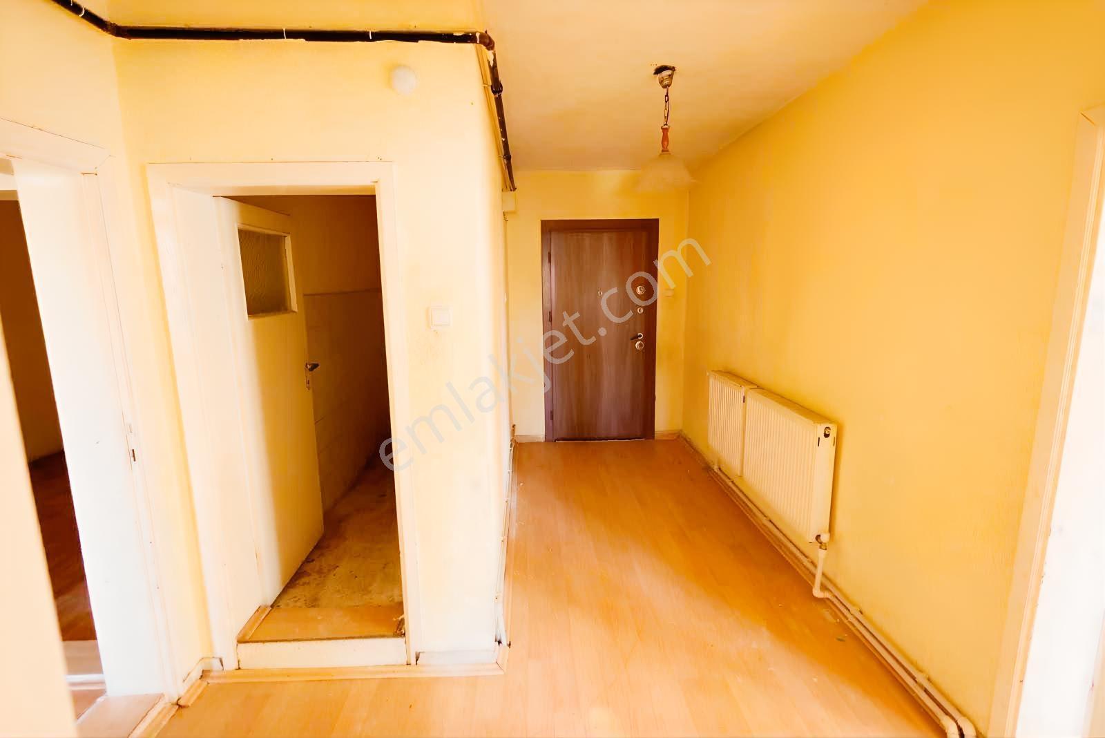 *trio Gayrimenkulden Karşıyakada Komple Satılık Bina* — fotoğraf 7