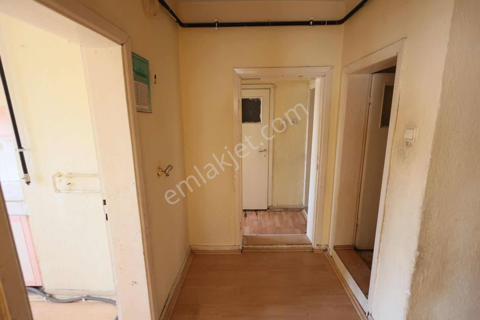 *trio Gayrimenkulden Karşıyakada Komple Satılık Bina* — fotoğraf 8