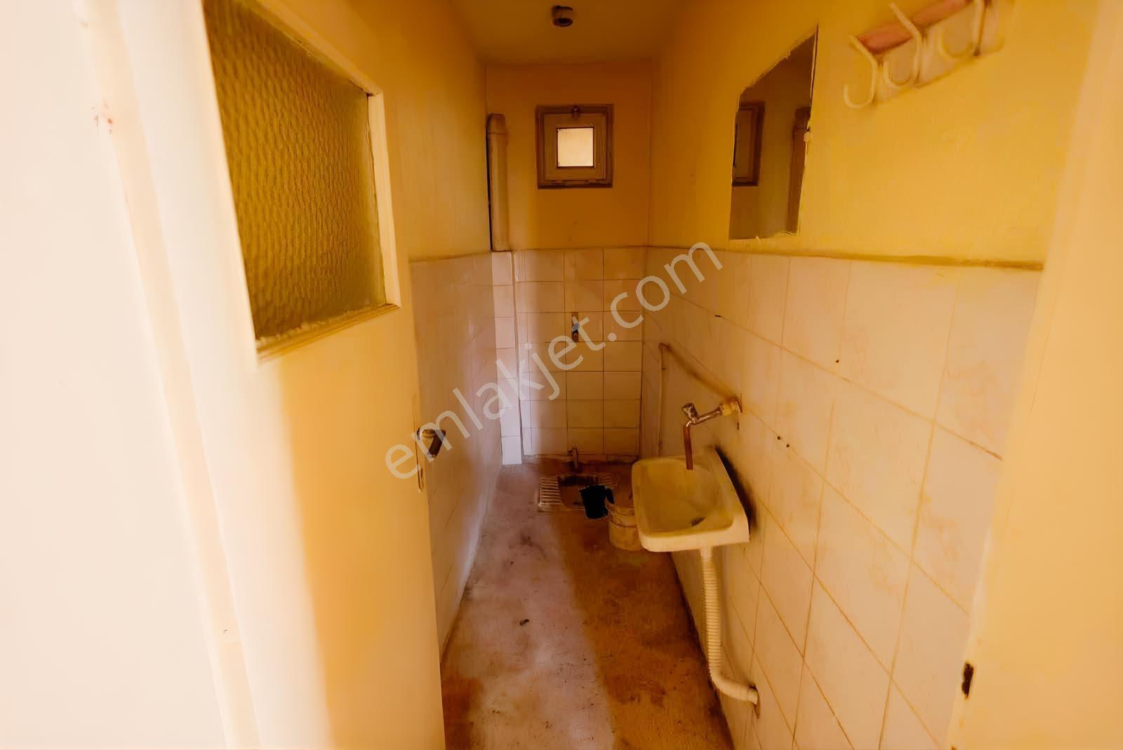 *trio Gayrimenkulden Karşıyakada Komple Satılık Bina* — fotoğraf 9