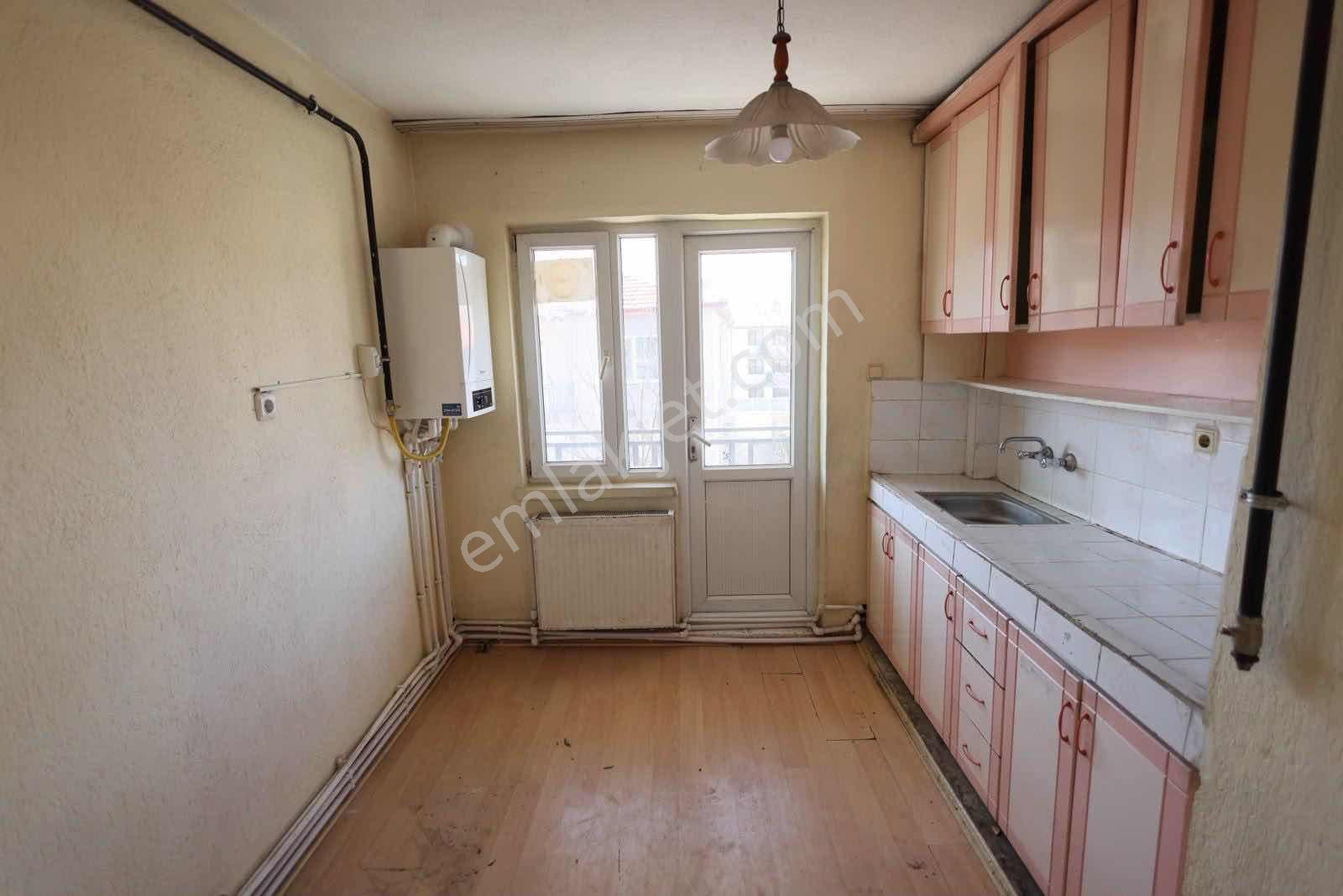 *trio Gayrimenkulden Karşıyakada Komple Satılık Bina* — fotoğraf 11