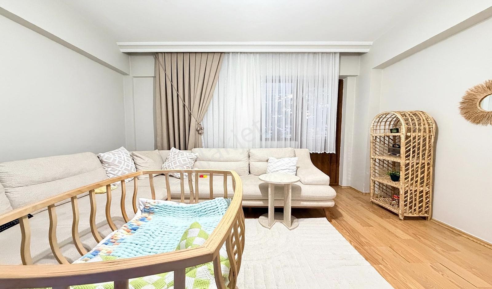 Yasa'dan Kafkas'da 3+1 Site İçinde Asansrlü Full Yapılı Kök Tapu — fotoğraf 14