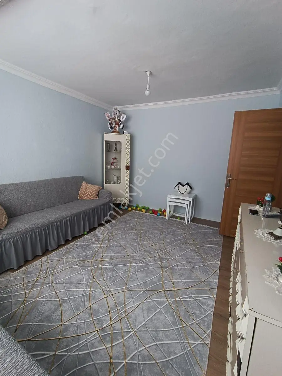İzmir Karabağlarda 1 Ev Fiyatina İki Katlı Bina — fotoğraf 5
