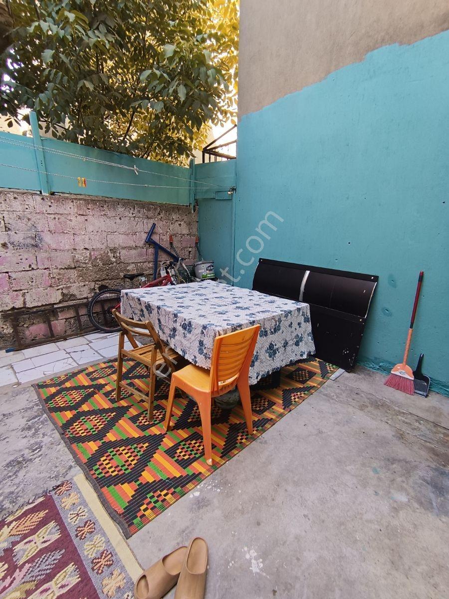 İzmir Karabağlarda 1 Ev Fiyatina İki Katlı Bina — fotoğraf 14