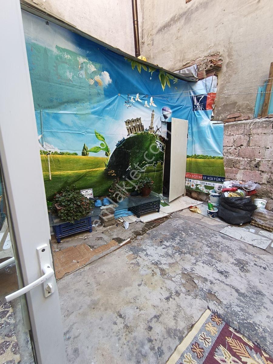 İzmir Karabağlarda 1 Ev Fiyatina İki Katlı Bina — fotoğraf 15