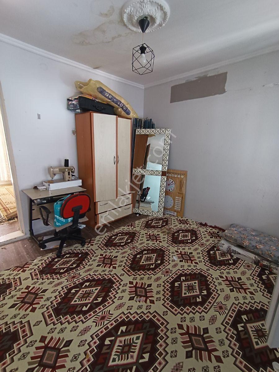 İzmir Karabağlarda 1 Ev Fiyatina İki Katlı Bina — fotoğraf 27