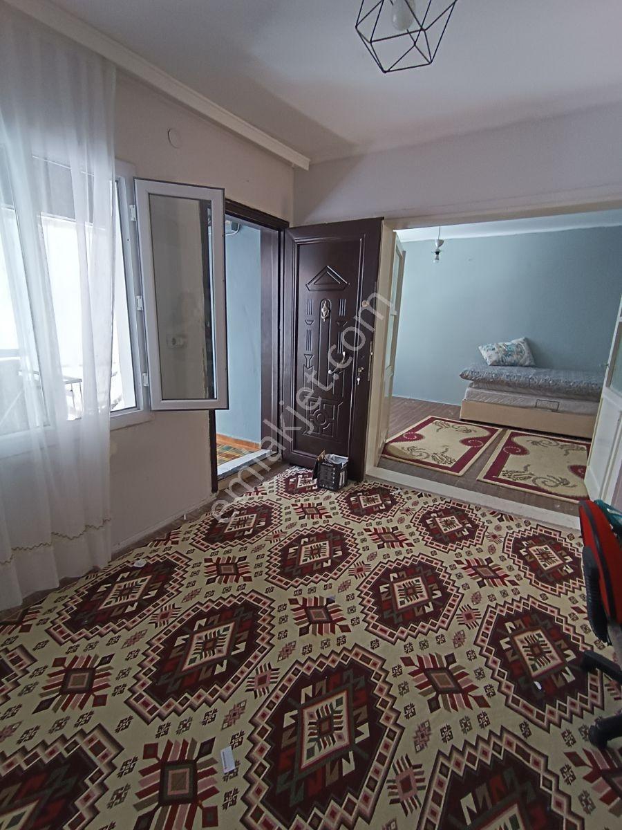 İzmir Karabağlarda 1 Ev Fiyatina İki Katlı Bina — fotoğraf 28