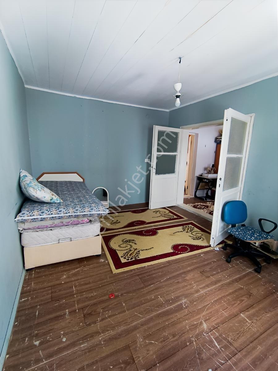 İzmir Karabağlarda 1 Ev Fiyatina İki Katlı Bina — fotoğraf 30