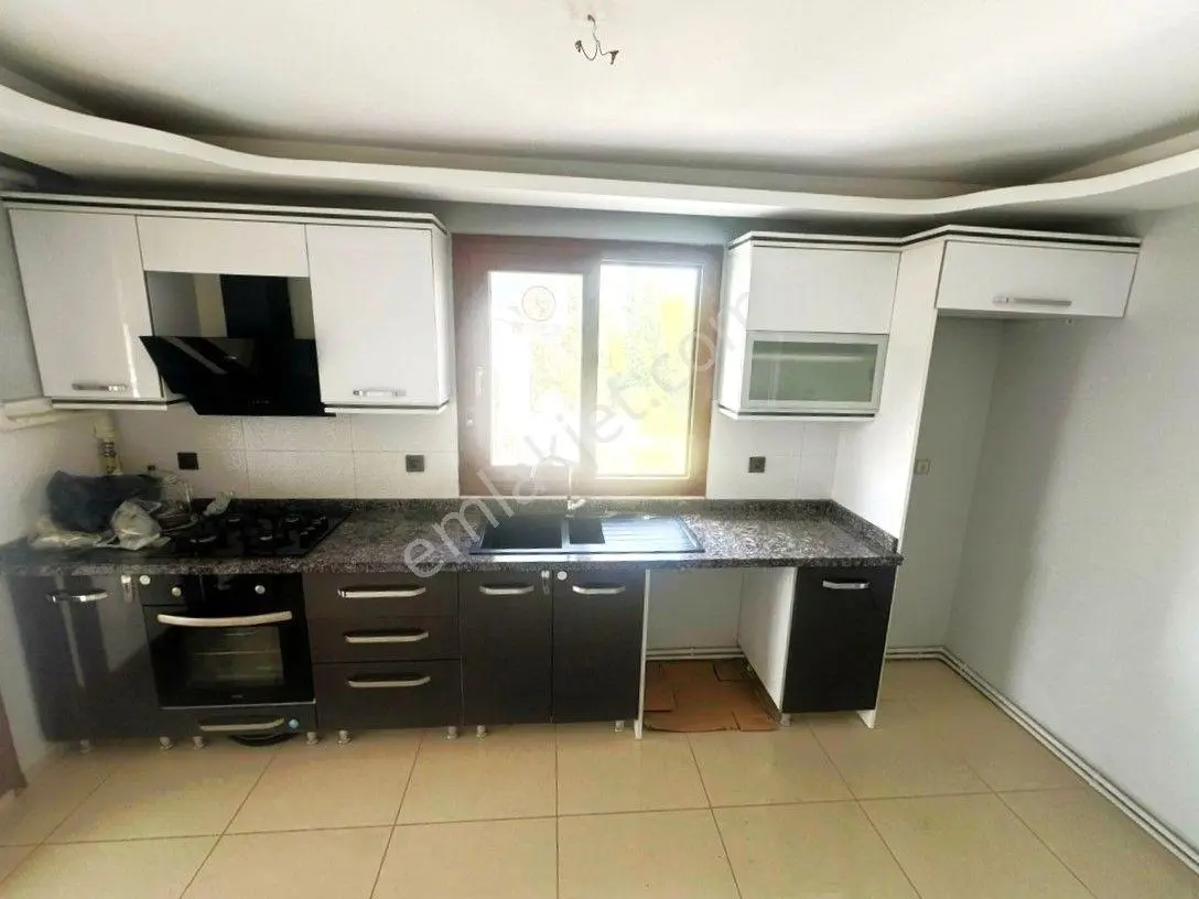 Aygül'den Akçay İkizçay'da Site İçi Güvenlikli Doğalgazlı Köşe Ön Cephe Cam Balonlu 2+1satılık Daire — fotoğraf 4
