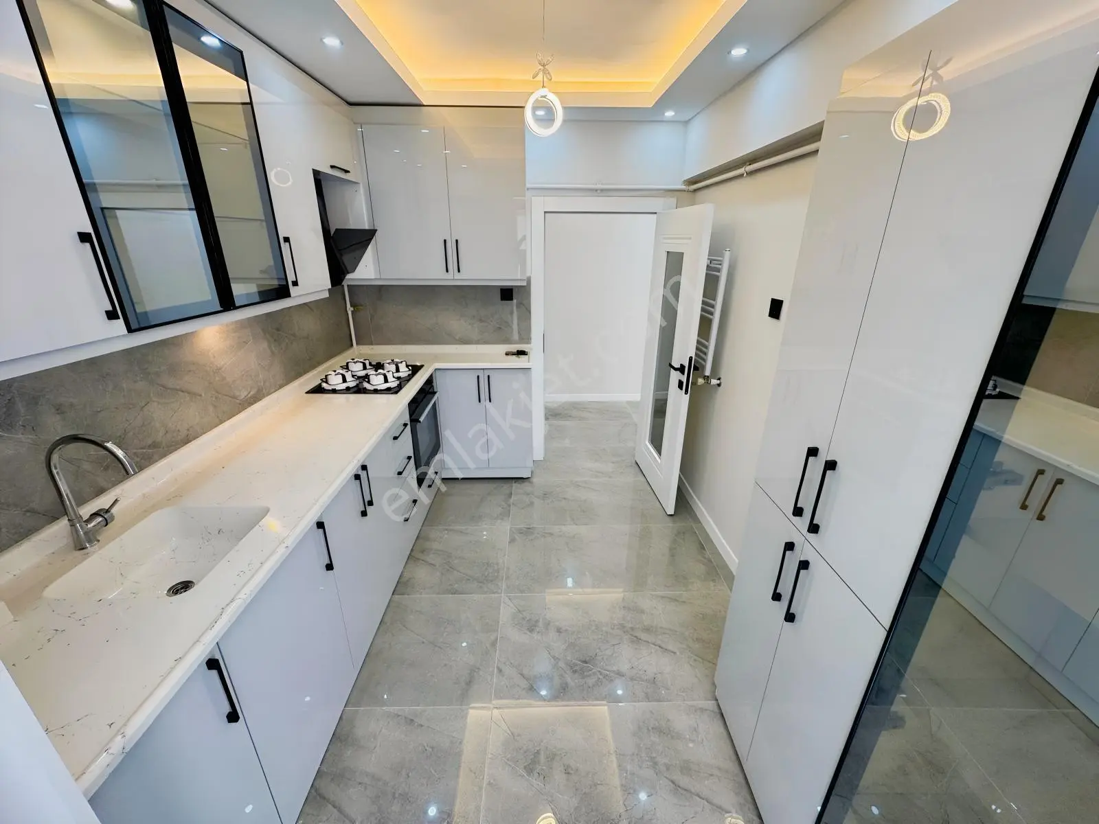Selçuklu Mah.3+1 Bağımsız Yüksek Giriş Full Yapılı Daire