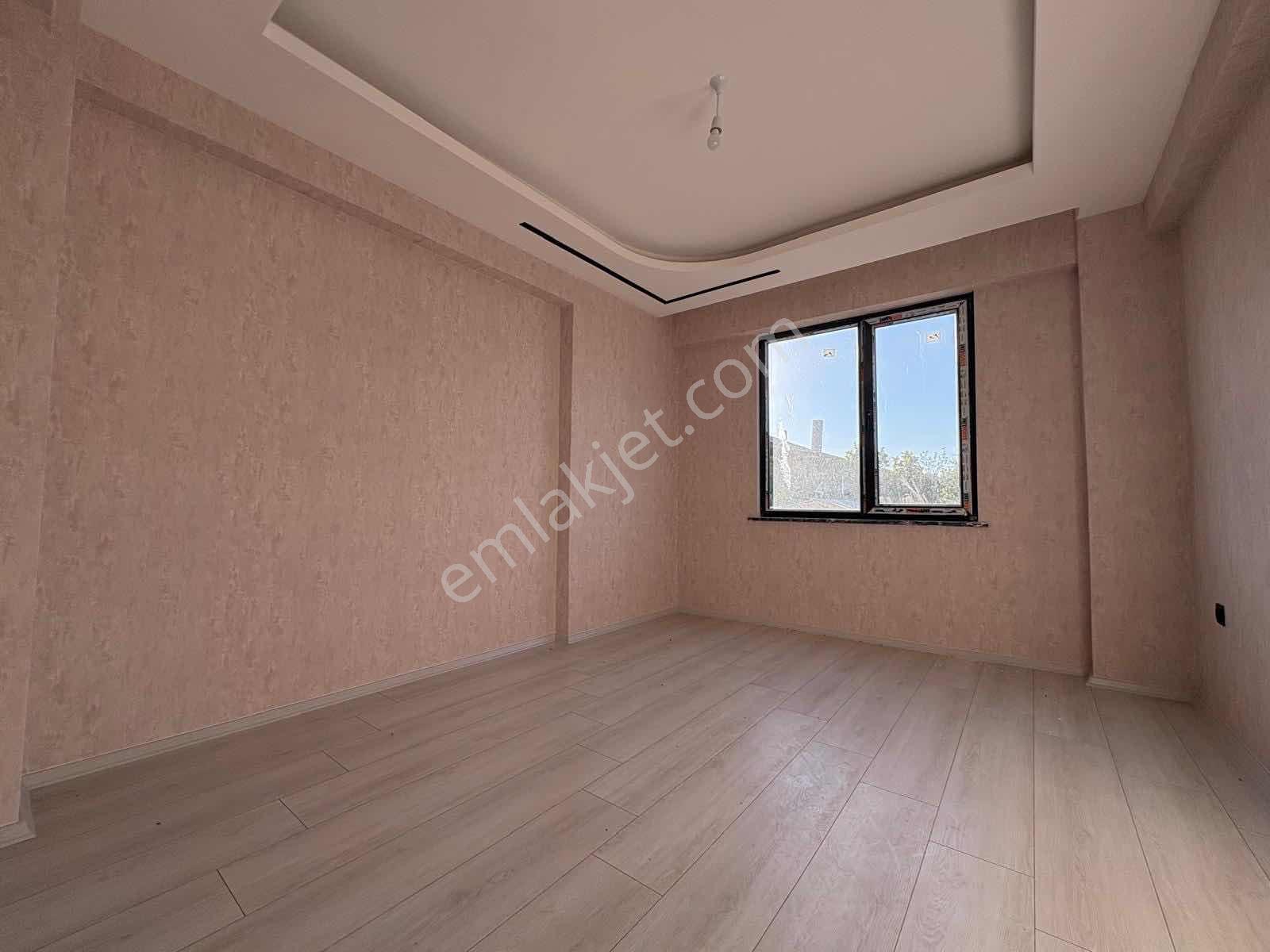 İstiklal Mahallesinde Lüks 3+1 Satılık Daire — fotoğraf 9
