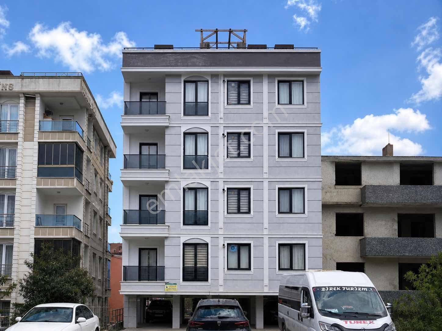 Beylikdüzü'Nde Yeni Binada 2+1 Balkonlu Satılık Daire