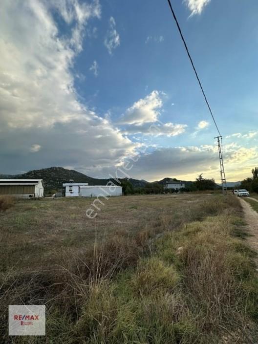 Bucak Uğurlu Köyünde Villa İmarlı Satılık Arsa — fotoğraf 5