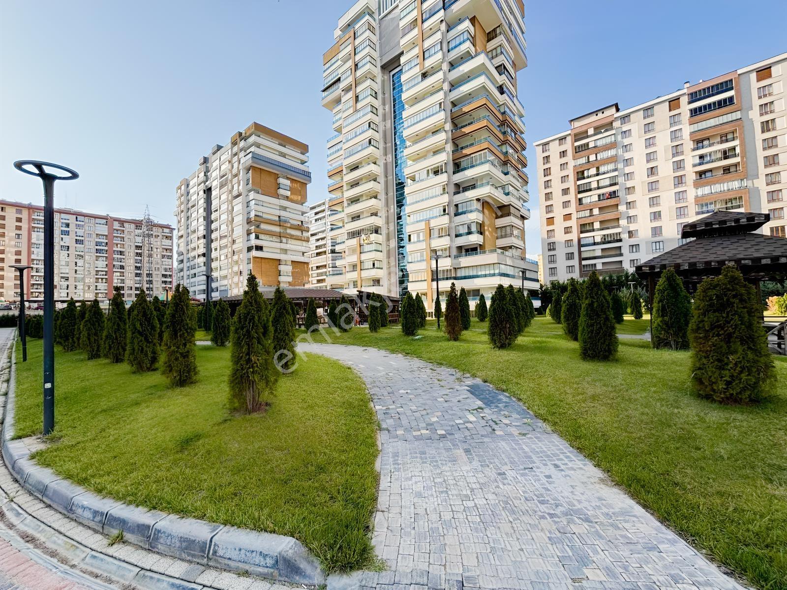 Cemil Şimşek'ten Gizli Bahçe Konutlarında Büyük Tip 4+1 Satılık — fotoğraf 8