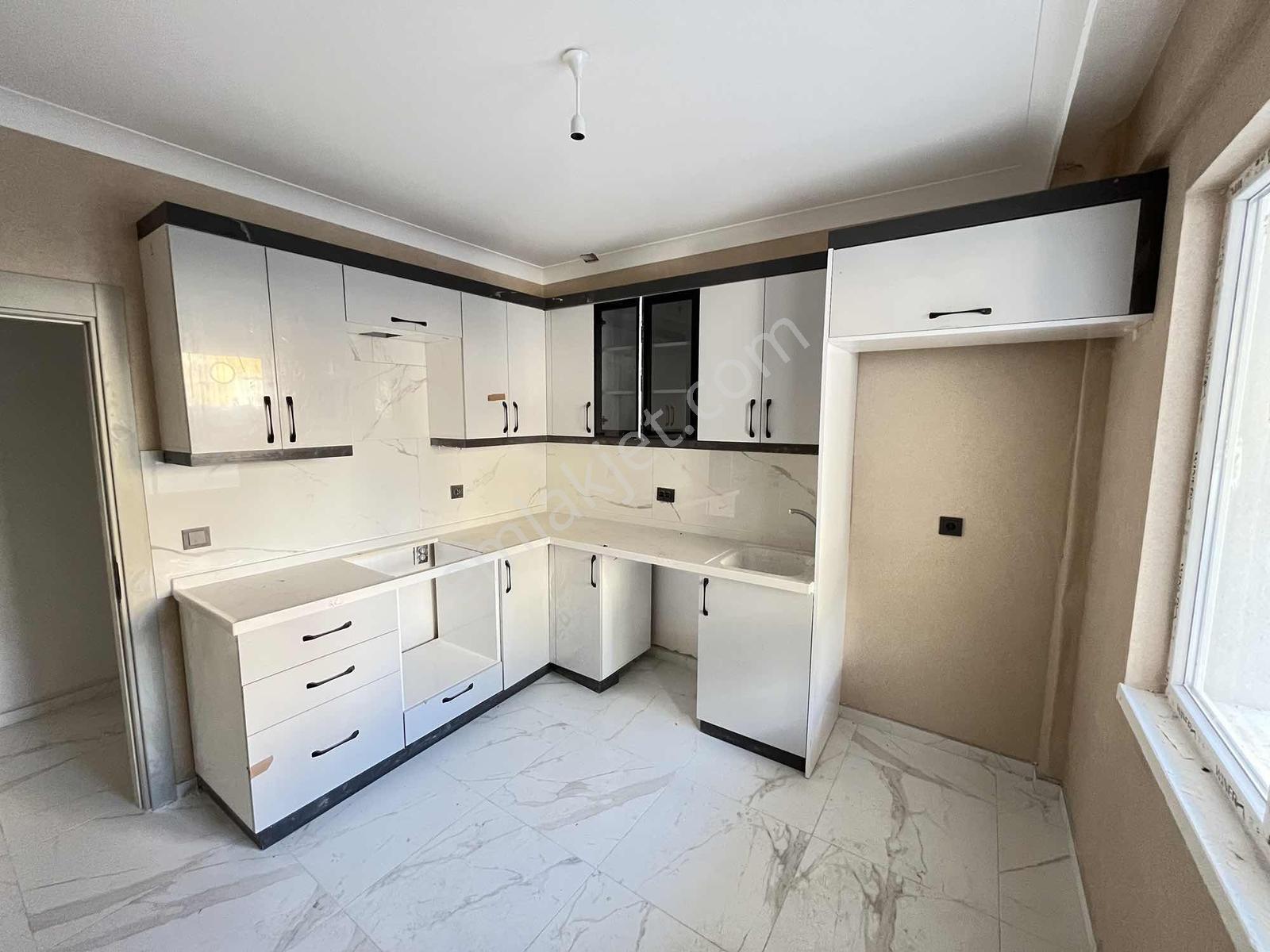 Emsalsiz Fırsat Dairesi Ful + Ful Yapılı Oturuma Hazır 3+1 100M2