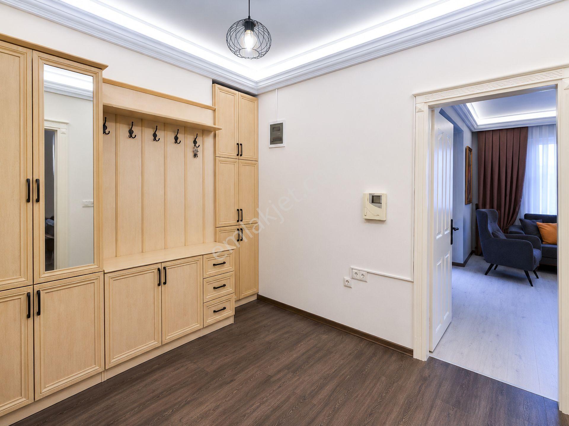 Kleopatra'da Denize Yakın Havuzlu Binada Eşyalı 2+1 Daire — fotoğraf 11