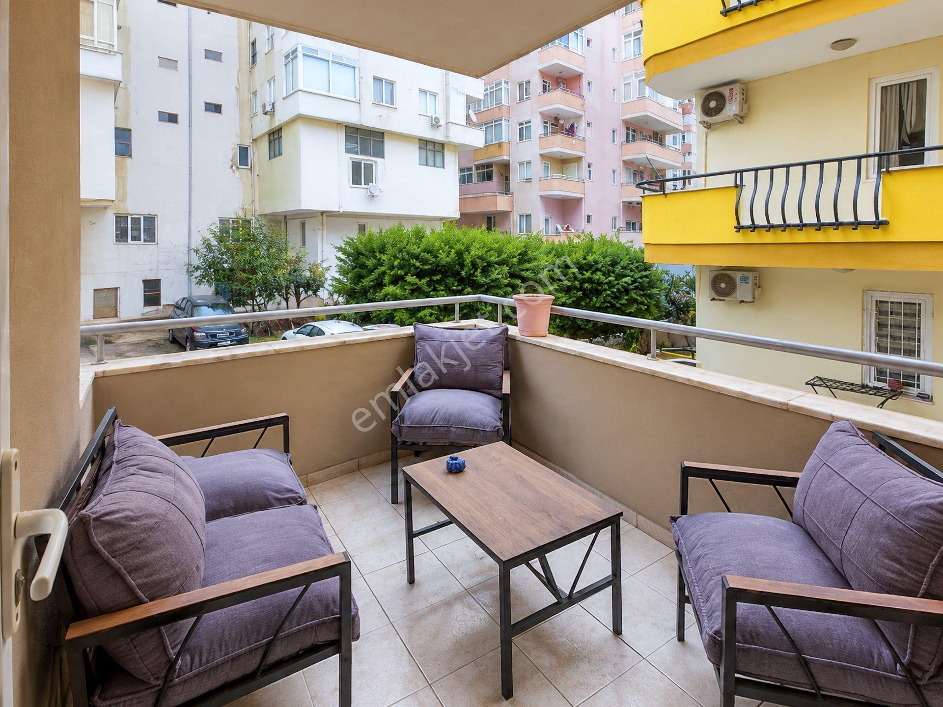 Kleopatra'da Denize Yakın Havuzlu Binada Eşyalı 2+1 Daire — fotoğraf 14