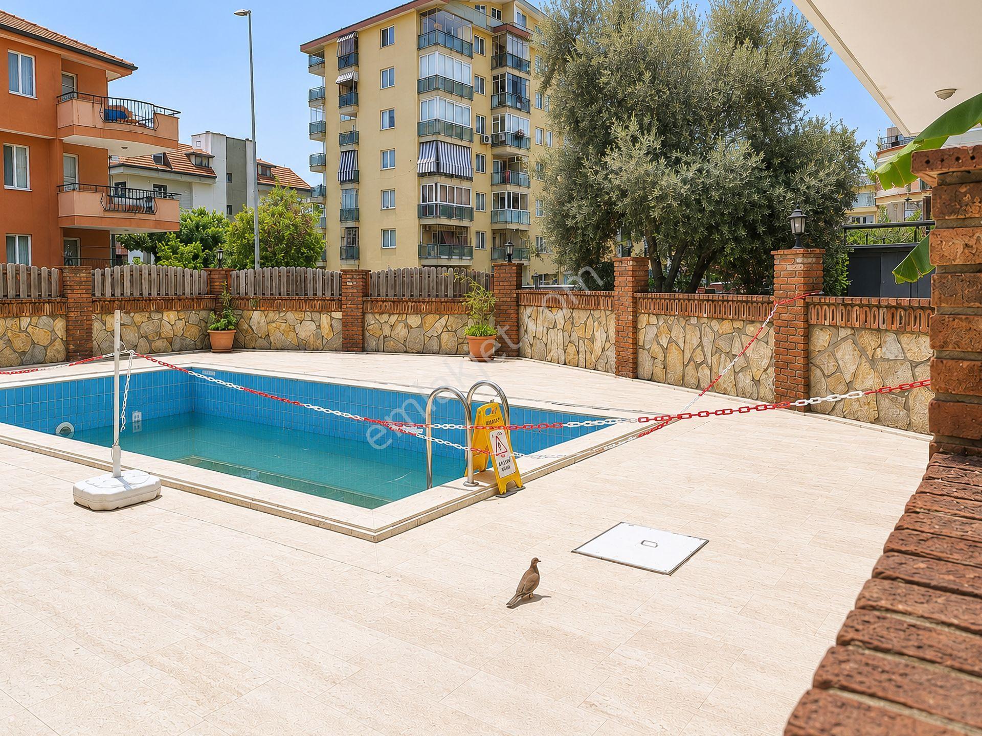 Kleopatra'da Denize Yakın Havuzlu Binada Eşyalı 2+1 Daire — fotoğraf 17
