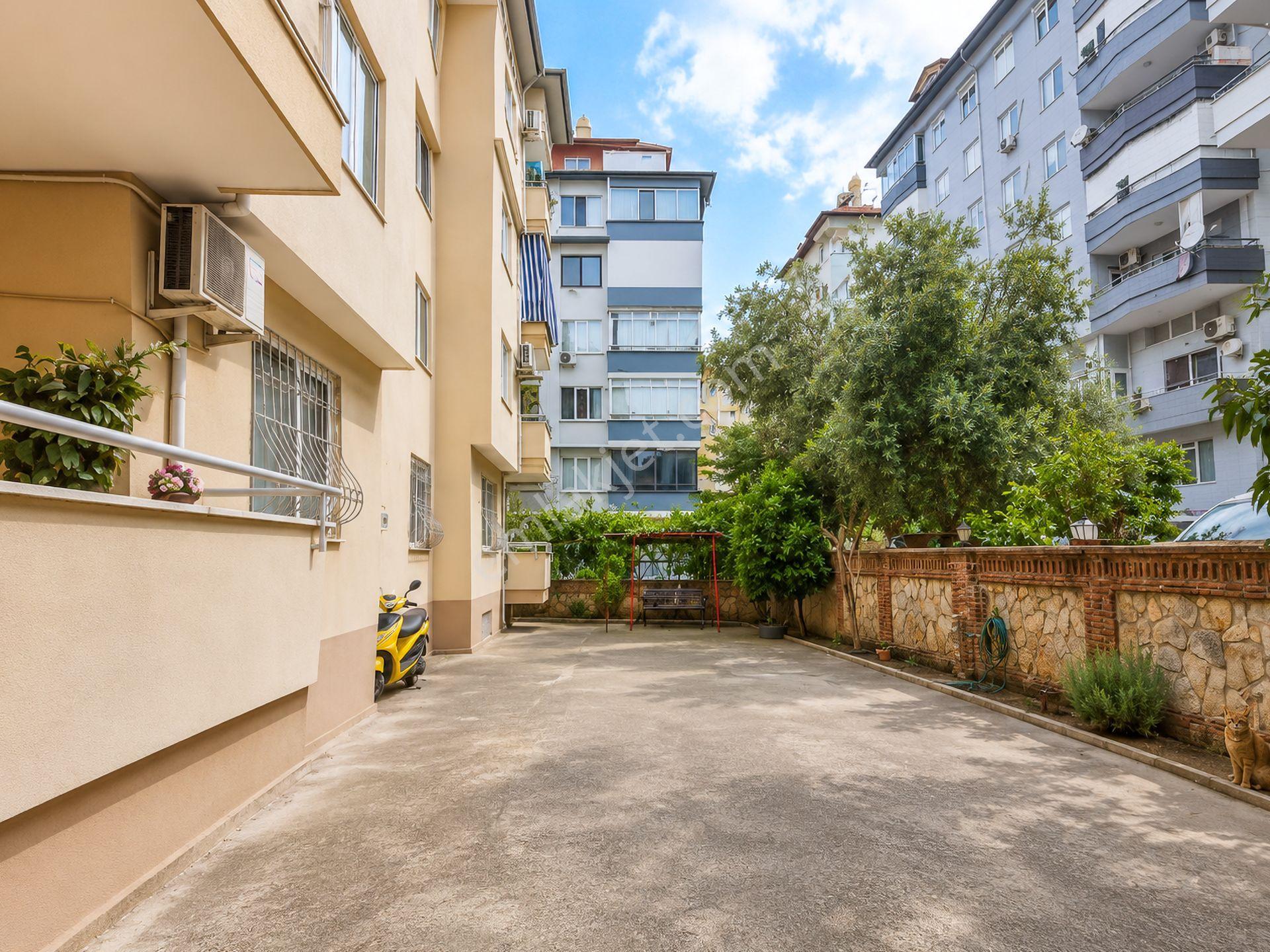 Kleopatra'da Denize Yakın Havuzlu Binada Eşyalı 2+1 Daire — fotoğraf 19