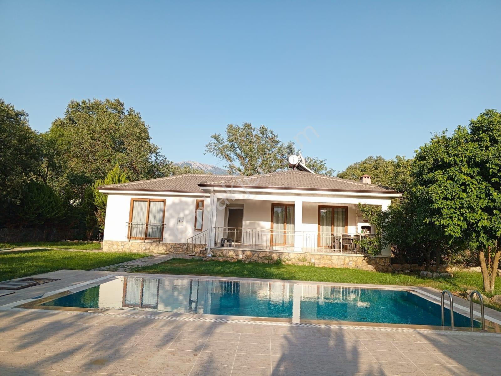 Fethiye Kayaköy'De 2157 M2 Arsa İçinde Satılık Ev
