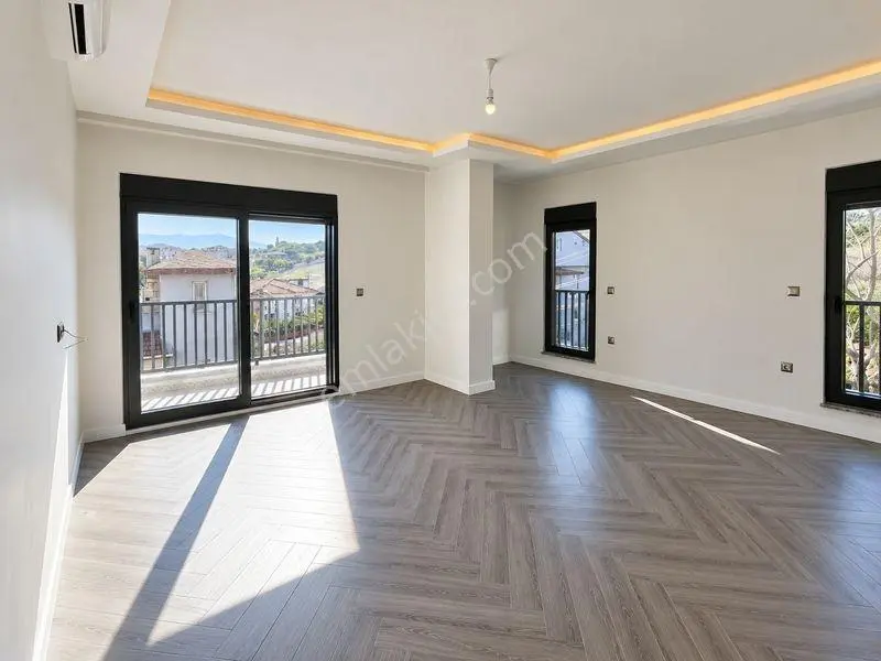 "yalova Samanlıda Lüks Ve Prestijli Satılık Villa." — fotoğraf 15