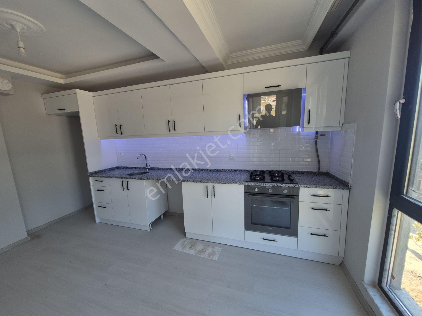 Sultaniye'de Önü Kapanmaz Çok Geniş En Üst Kat2+1 Satılık Daire — fotoğraf 7