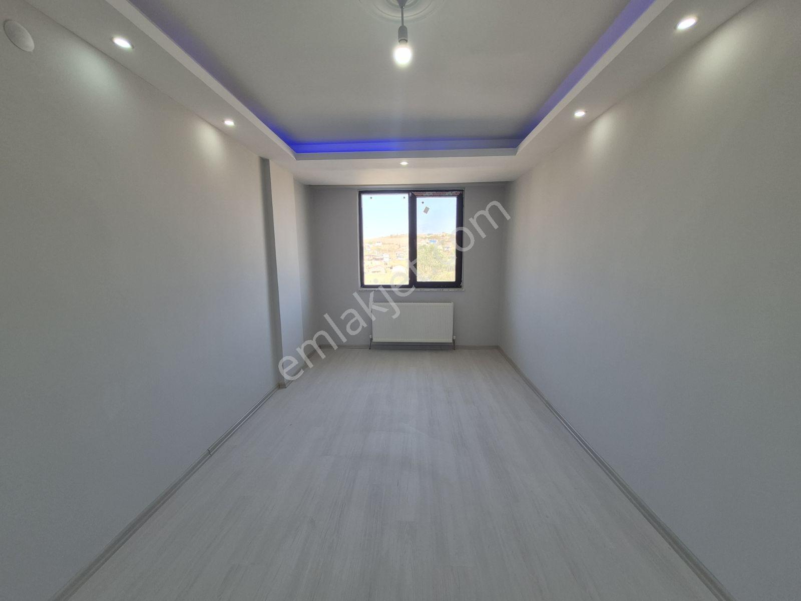 Sultaniye'de Önü Kapanmaz Çok Geniş En Üst Kat2+1 Satılık Daire — fotoğraf 14