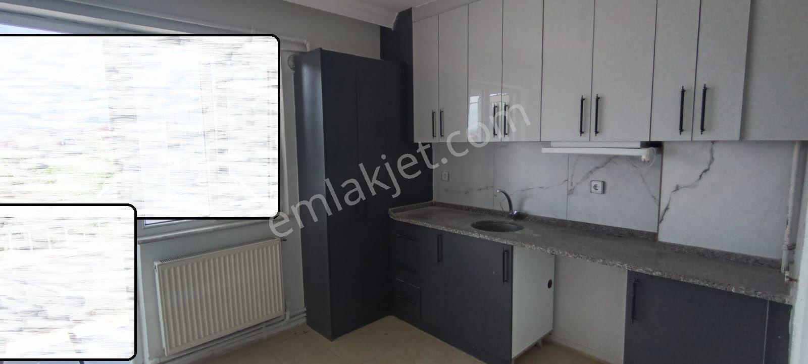 Ender Uysal Gayrimenkulden Kınıklı Bursa Caddesinde Satılık Asansörlü 2+1 Uygun Daire.. — fotoğraf 3