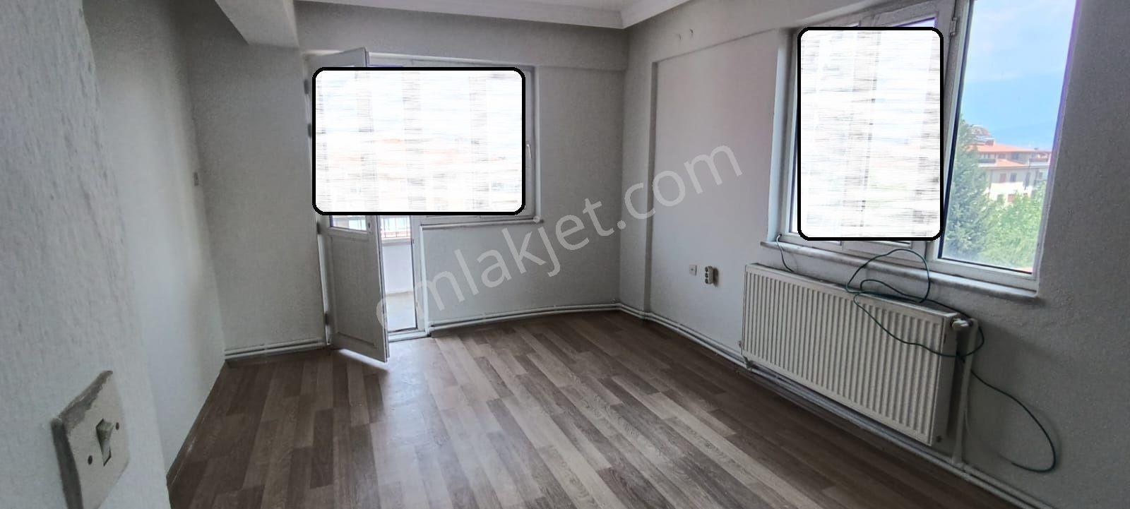 Ender Uysal Gayrimenkulden Kınıklı Bursa Caddesinde Satılık Asansörlü 2+1 Uygun Daire.. — fotoğraf 10