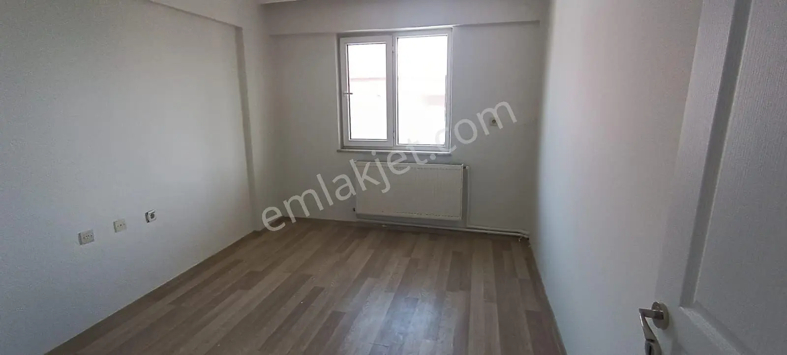 Ender Uysal Gayrimenkulden Kınıklı Bursa Caddesinde Satılık Asansörlü 2+1 Uygun Daire.. — fotoğraf 12