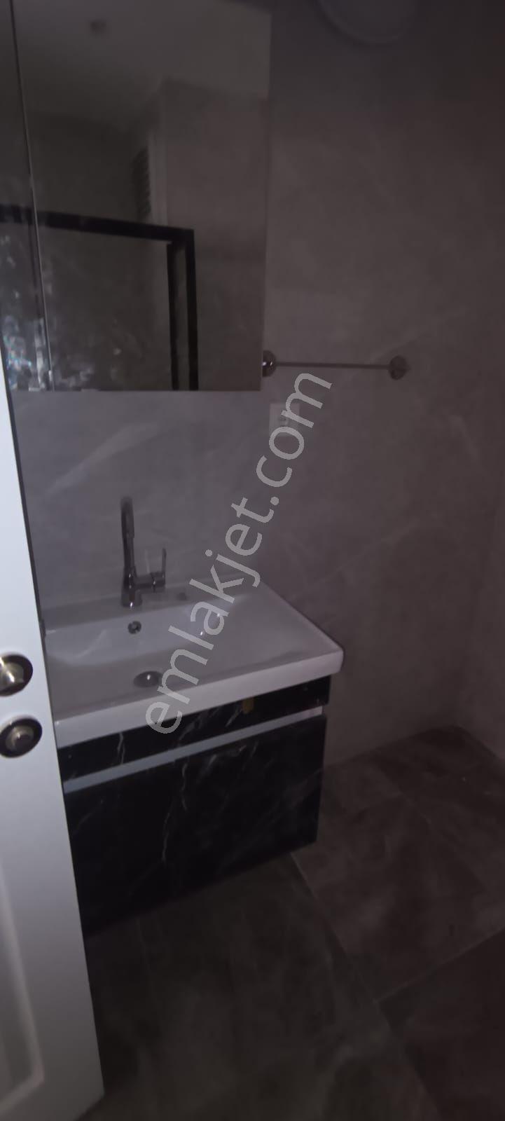 Ender Uysal Gayrimenkulden Kınıklı Bursa Caddesinde Satılık Asansörlü 2+1 Uygun Daire.. — fotoğraf 17