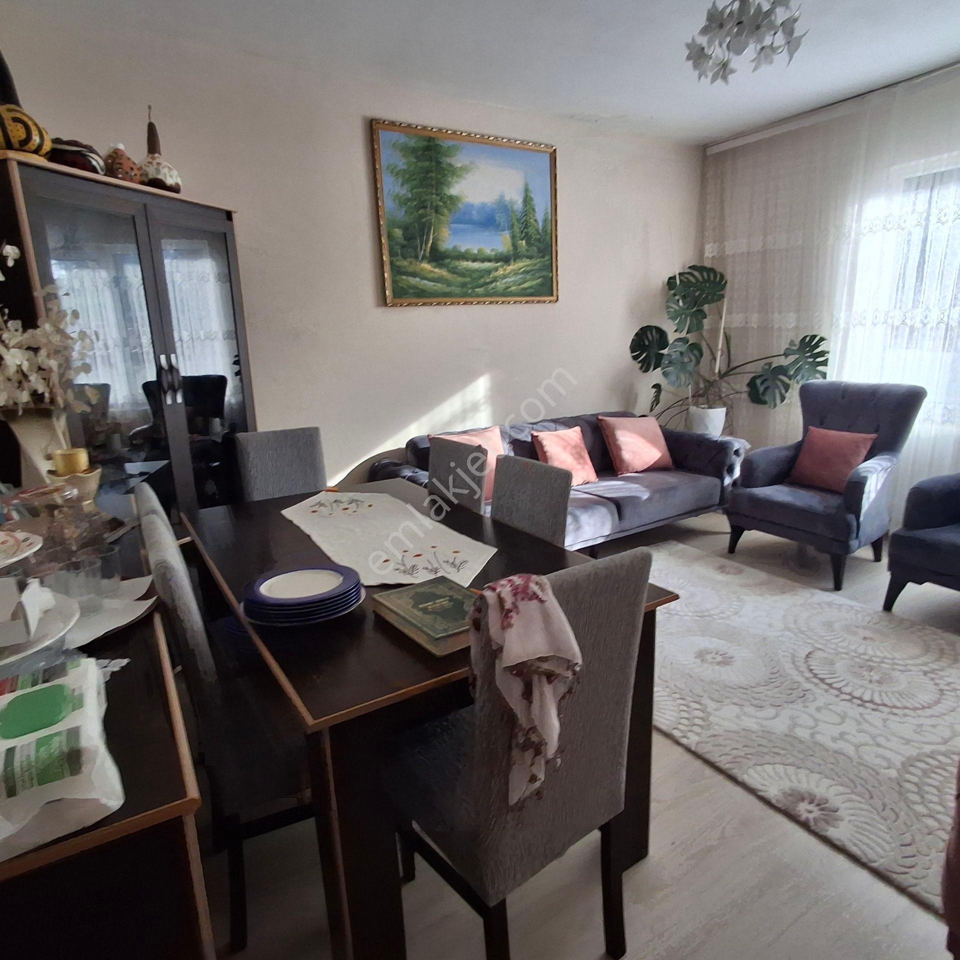 T.dağ Muratlı Muradiye Mah.de 2 Katlı Toplam Alanı 272 M2 Brüt Olan Müstakil Bahçeli Satılık Bina — fotoğraf 19